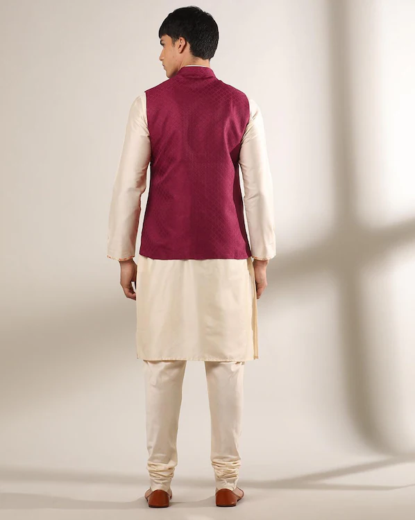 admin/uploads/products/nehru-jacket-with-mandarin-collar-model3-443014698_red-3-202307251427.webp